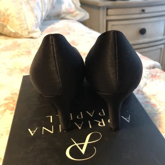 Adrianna Papell Black Satin Heels - Picture 4 of 6